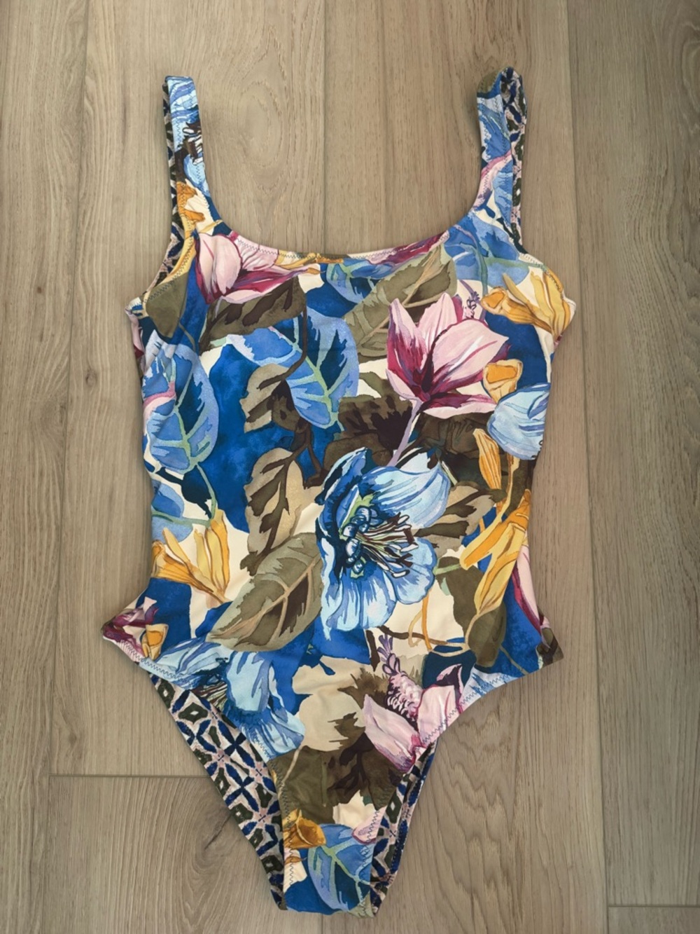 Tommy Bahama Women’s Playa Marbella Reversible Tie-Back One-Piece Swimsuit NWT